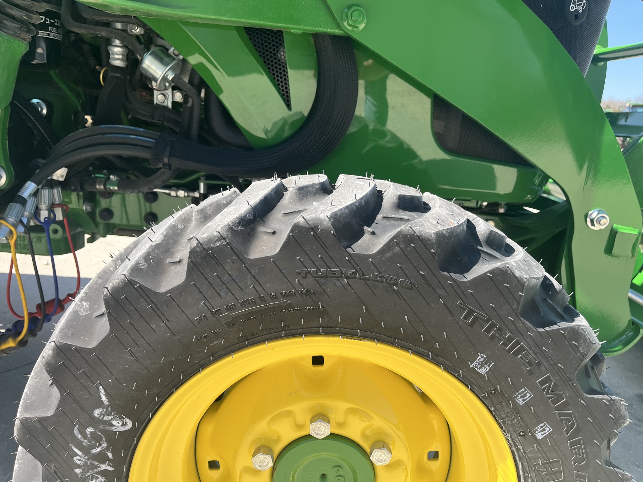  2024 John Deere 3033R at Heritage Tractor in Jefferson City, MO