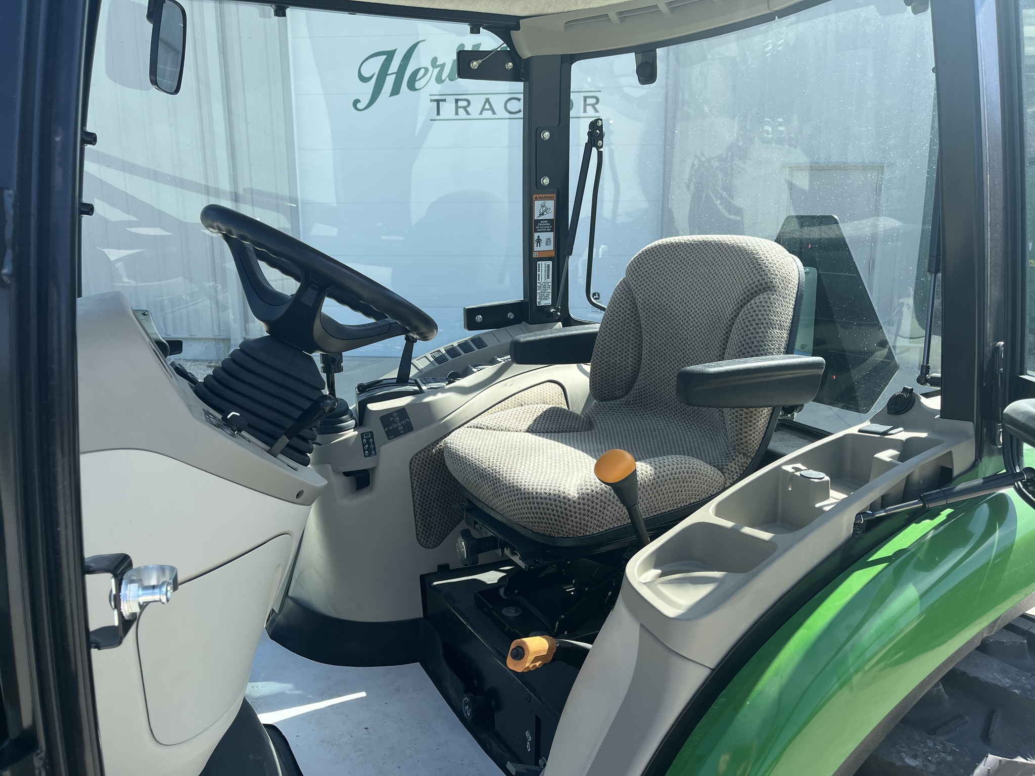  2024 John Deere 3033R at Heritage Tractor in Jefferson City, MO