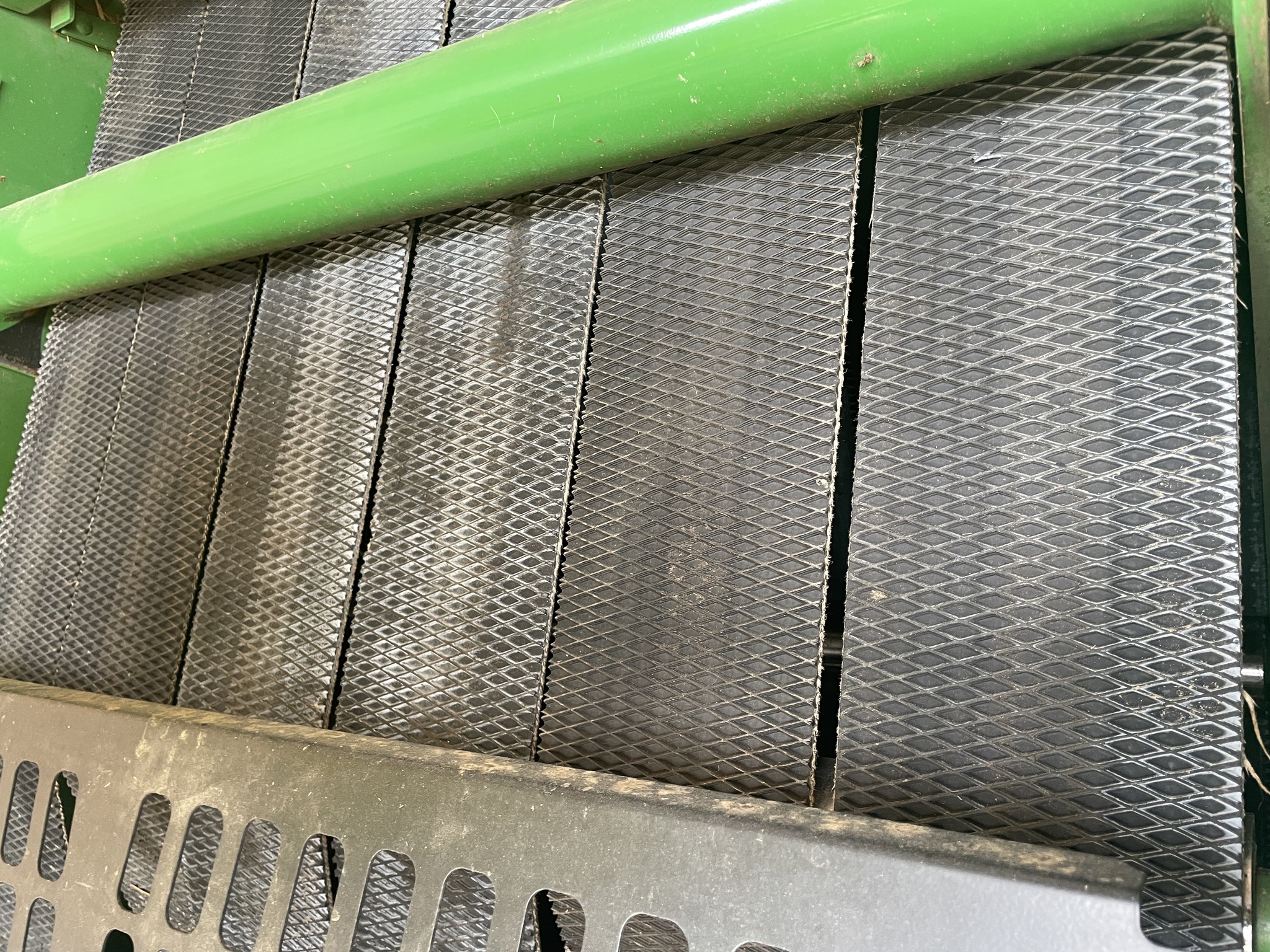 2018 John Deere 450M Image 9