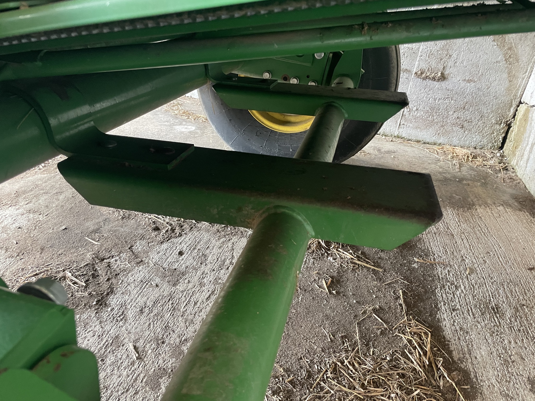 2018 John Deere 450M Image 6