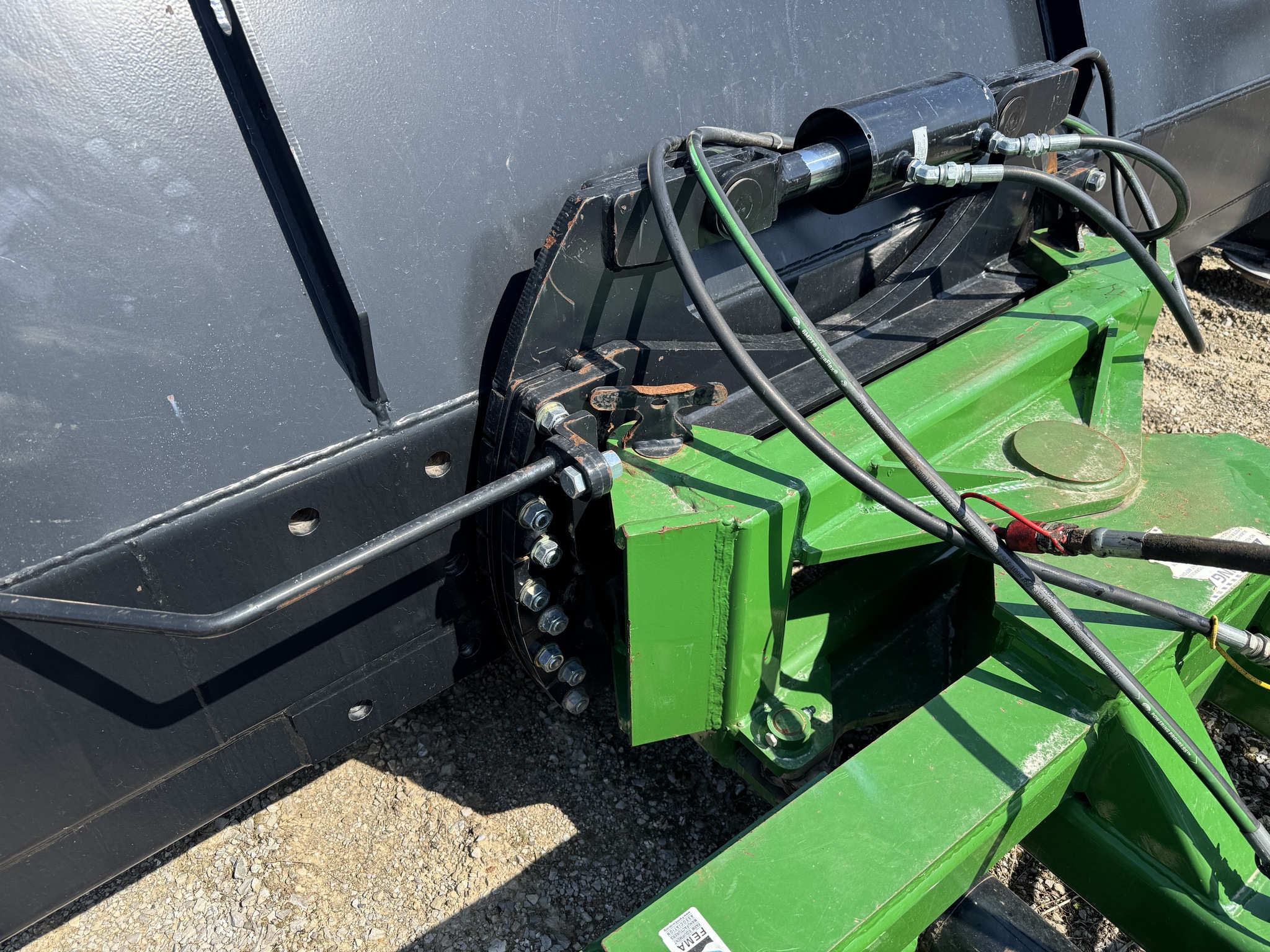 2018 Leon 47-16 Front 9 Series Blade Image 11