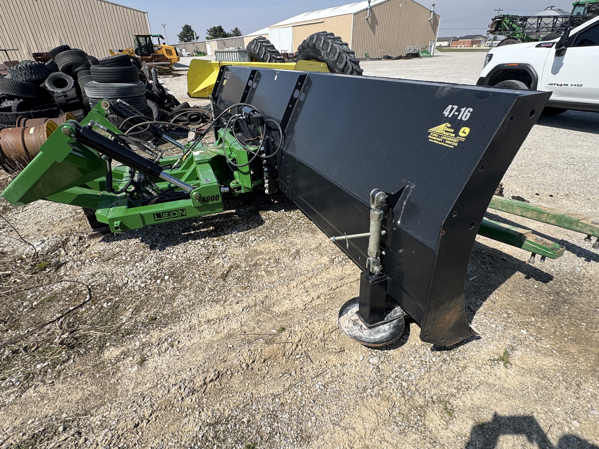 2018 Leon 47-16 Front 9 Series Blade Image 1