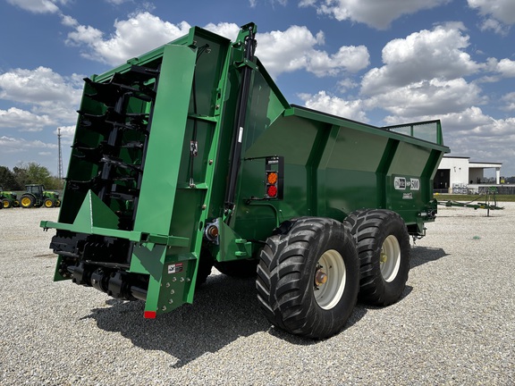 Used 2024 Pik Rite HP500 Manure Spreaders at Koenig Equipment in Greenville, OH - Photo4