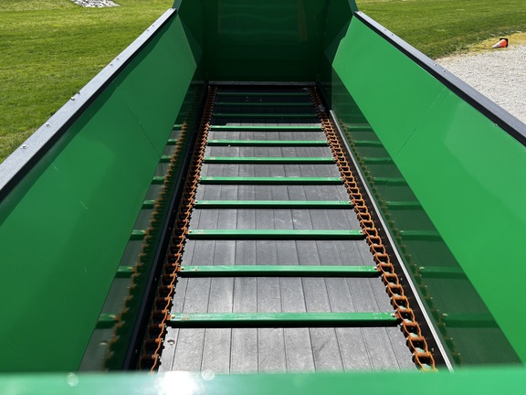 Used 2024 Pik Rite HP500 Manure Spreaders at Koenig Equipment in Greenville, OH - Photo7