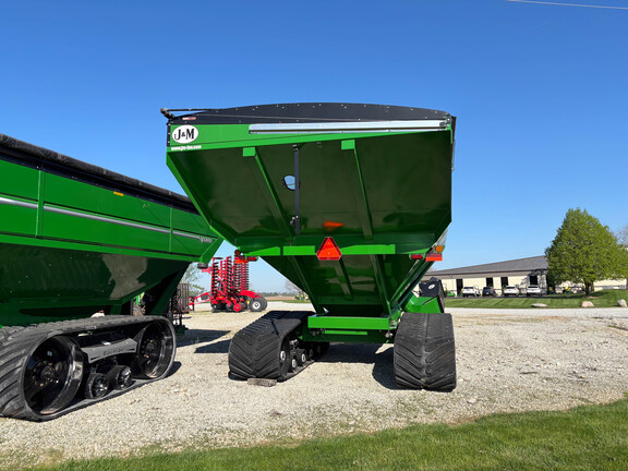 Used 2024 J&M 1312 Grain Carts at Koenig Equipment in Urbana, OH - Photo2