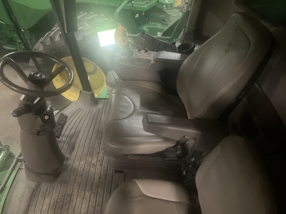 Photo of 2017 John Deere S670