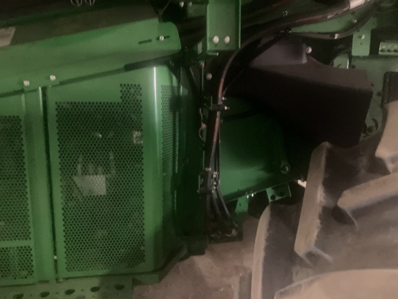 Photo of 2017 John Deere S670