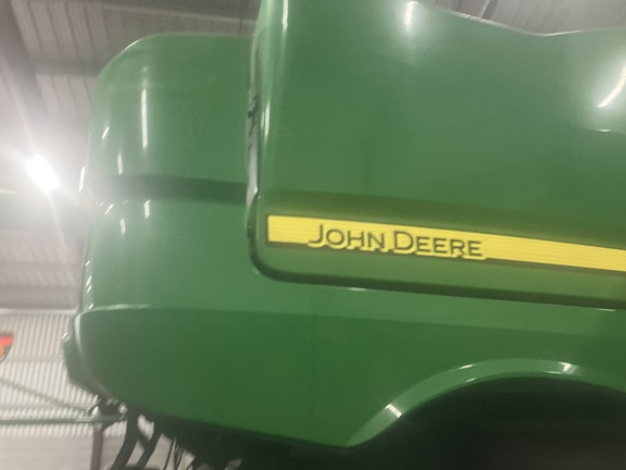 Photo of 2017 John Deere S670