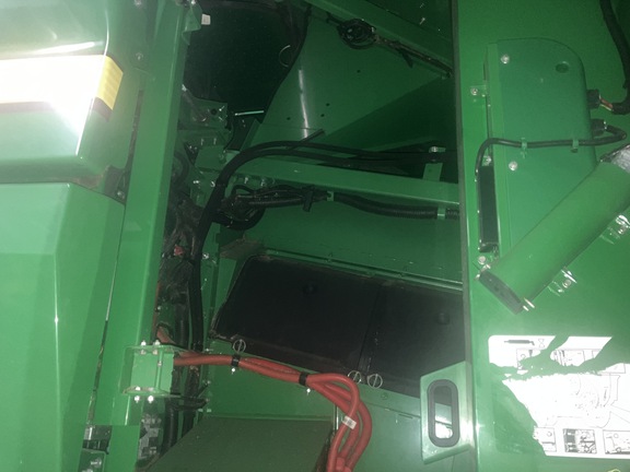 Photo of 2017 John Deere S670