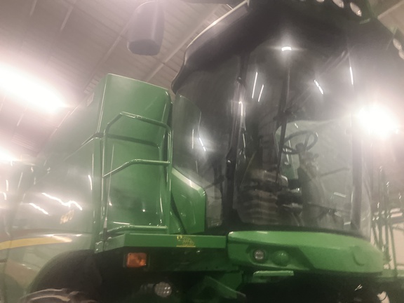 Photo of 2017 John Deere S670