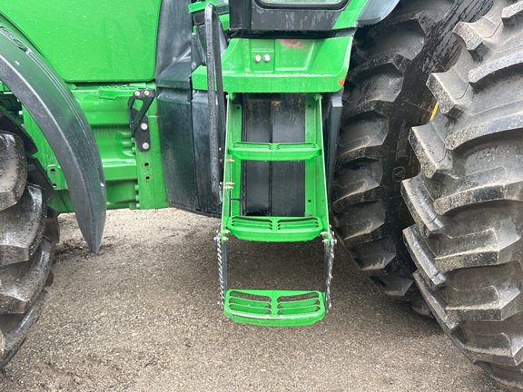 2013 John-Deere 8335R