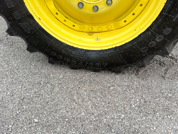 2013 John-Deere 8335R