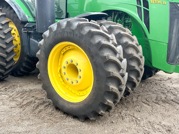 2013 John-Deere 8335R
