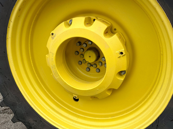 2013 John-Deere 8335R