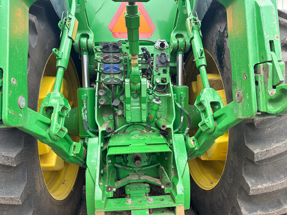 2013 John-Deere 8335R