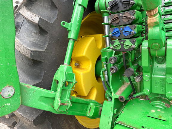 2013 John-Deere 8335R