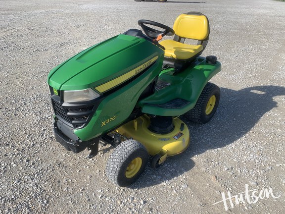 Photo of 2020 John Deere X370