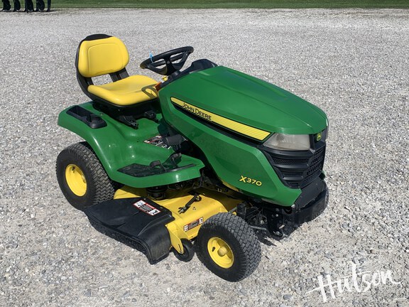 Photo of 2020 John Deere X370