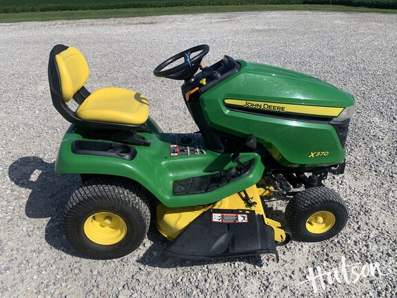 Photo of 2020 John Deere X370