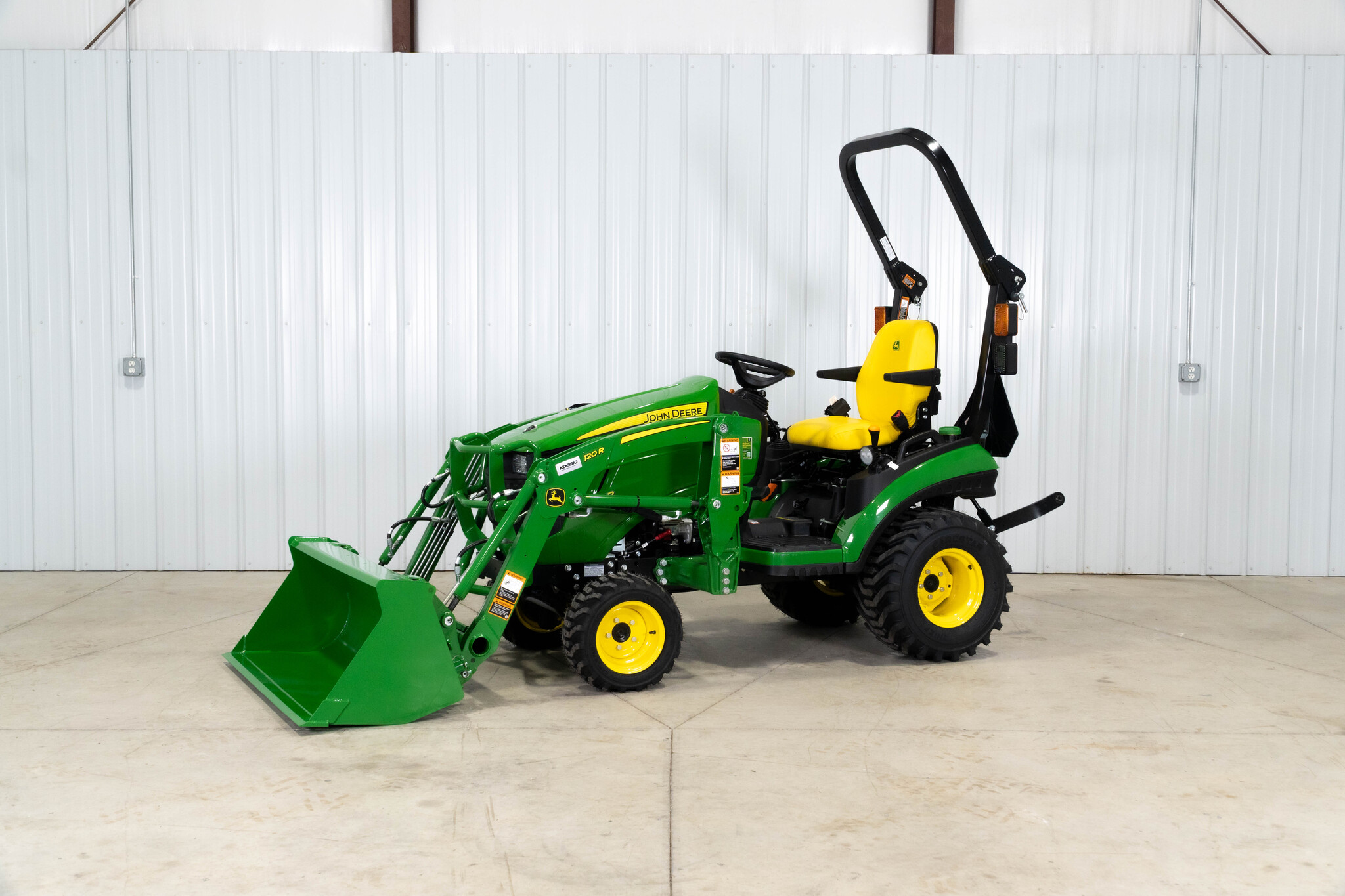 New In-Stock 2026 John Deere 1025R Compact Utility Tractors at Koenig Equipment in Greensburg, IN - PhotoXL1