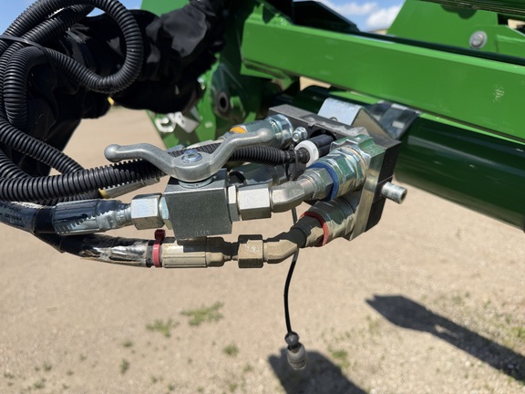 2023 John Deere 600R - Photo12