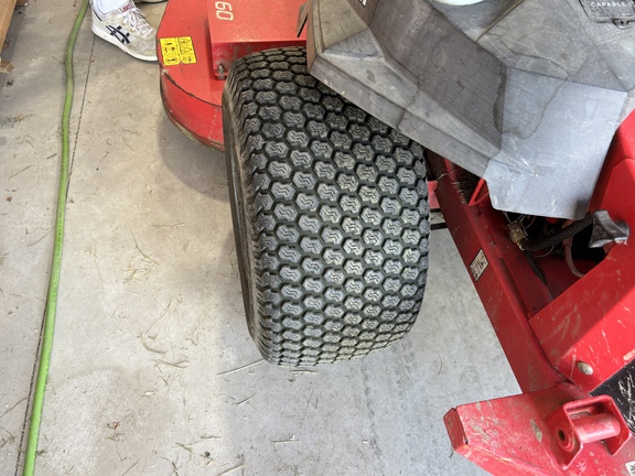 Used 2018 Gravely 991156 Zero Turn Mowers at Koenig Equipment in Urbana, OH - Photo8