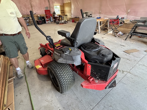 Used 2018 Gravely 991156 Zero Turn Mowers at Koenig Equipment in Urbana, OH - Photo5