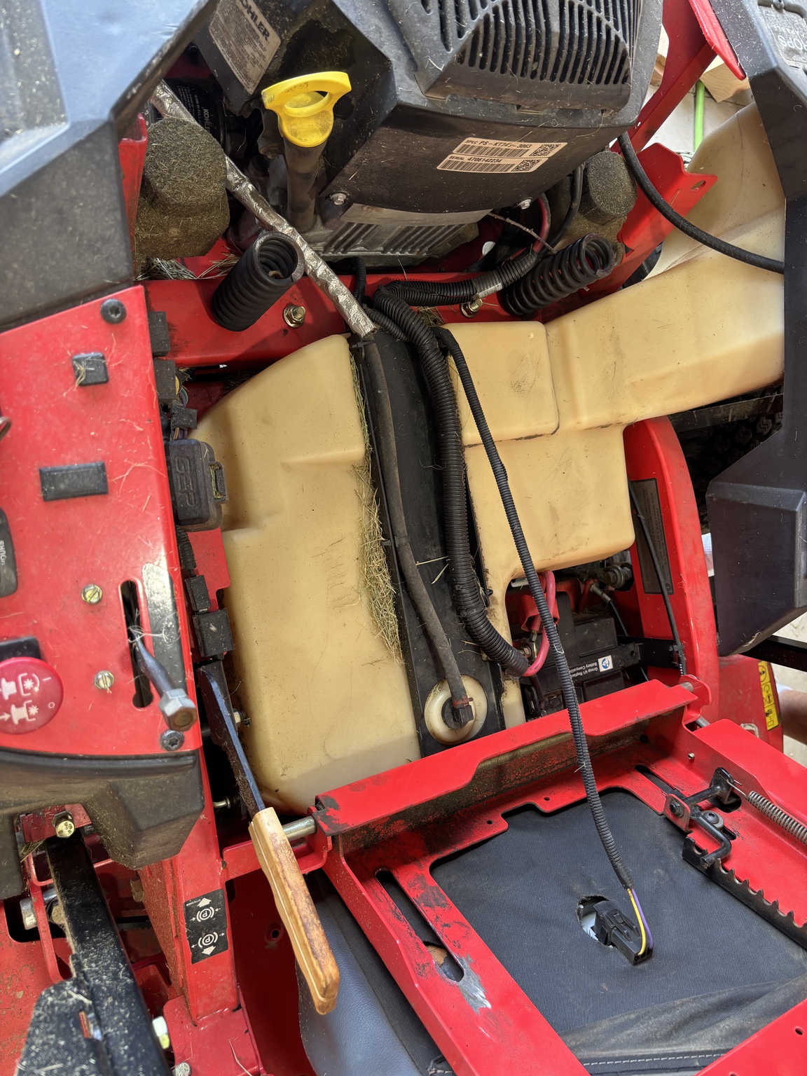 Used 2018 Gravely 991156 Zero Turn Mowers at Koenig Equipment in Urbana, OH - PhotoXL20