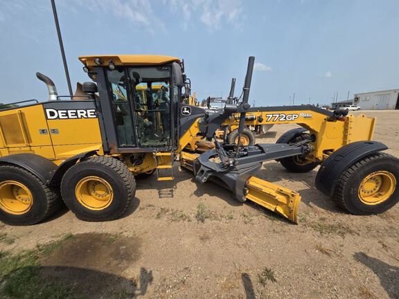 2014 John Deere 772G