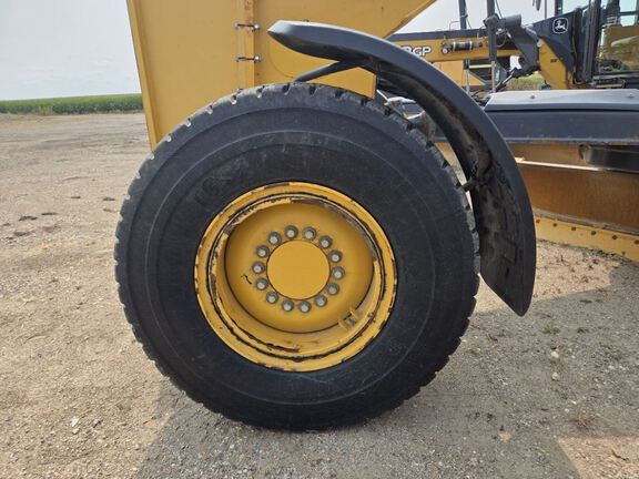 2014 John Deere 772G