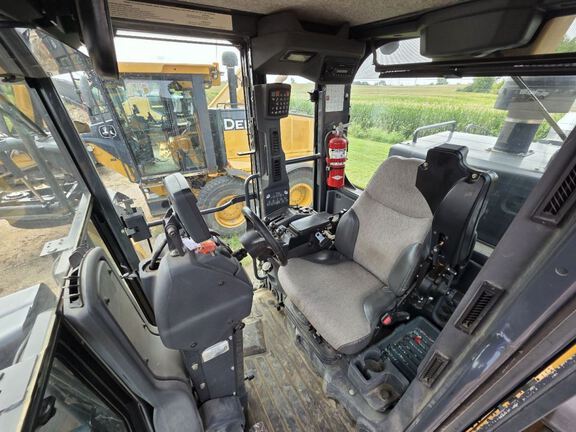 2014 John Deere 772G