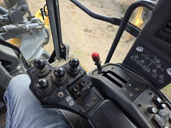 2014 John Deere 772G
