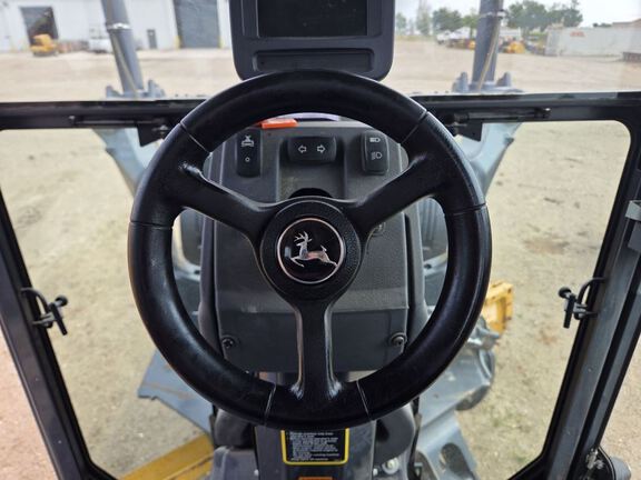 2014 John Deere 772G