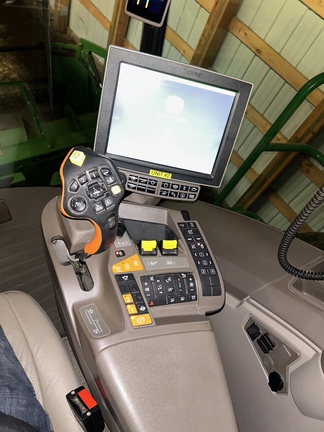 Used 2022 John Deere S780 Combines at Horizon Ag & Turf in Lloydminster, AB - Photo24