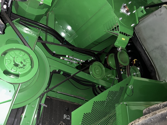 Used 2022 John Deere S780 Combines at Horizon Ag & Turf in Lloydminster, AB - Photo34