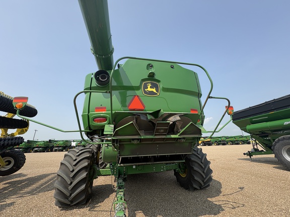 Used 2022 John Deere S780 Combines at Horizon Ag & Turf in Lloydminster, AB - Photo8