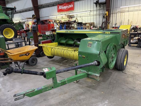 1989 John Deere 328 (11th thumbnail)