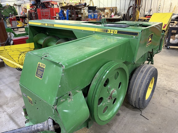 1989 John Deere 328 (10th thumbnail)