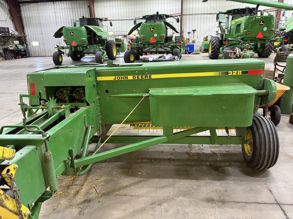 1989 John Deere 328 (6th thumbnail)