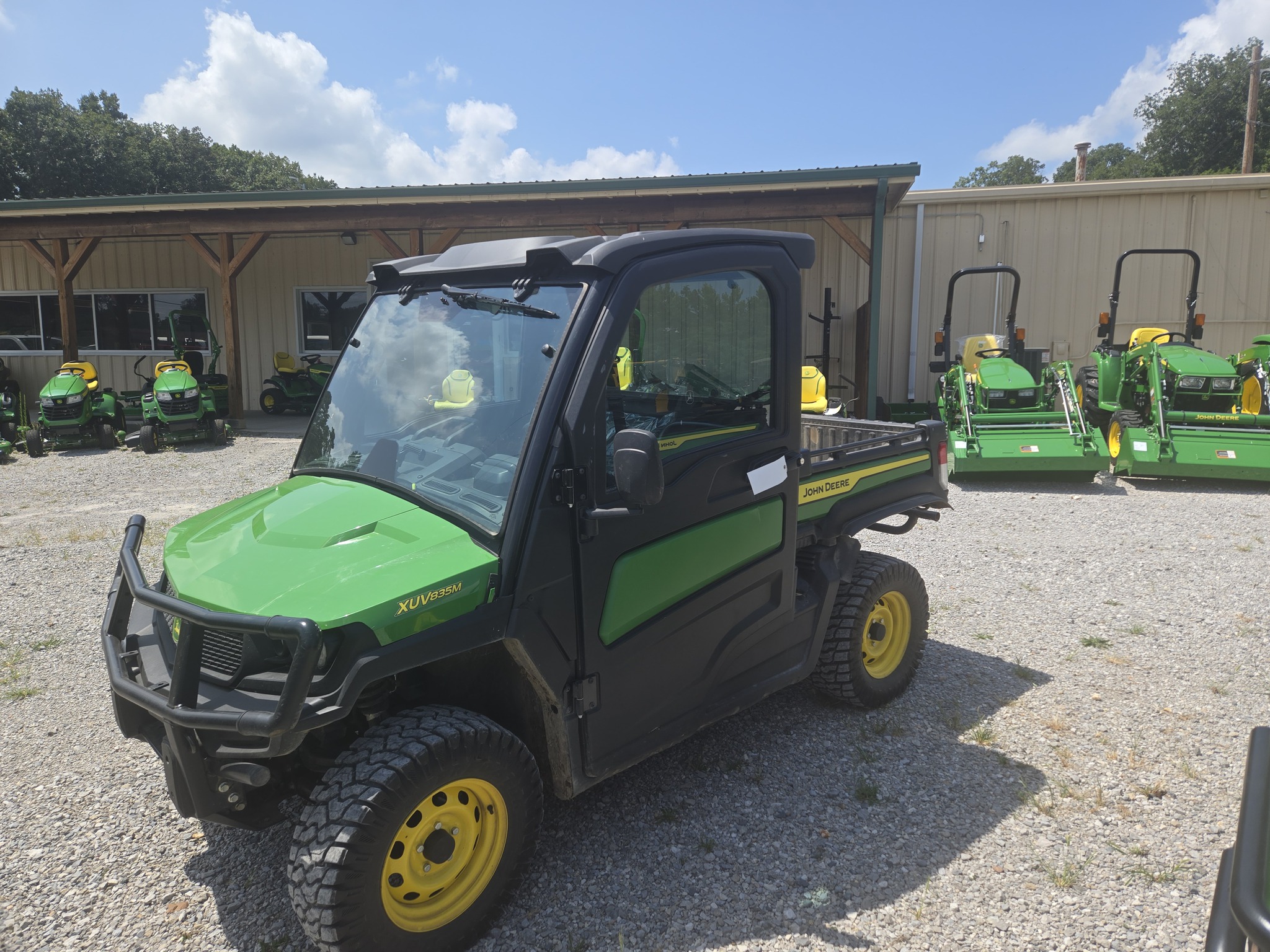 2023 John Deere XUV 835M