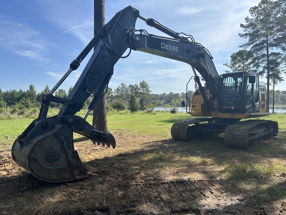 2024 John Deere 245 P