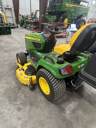 2021 John Deere X730 - Photo6
