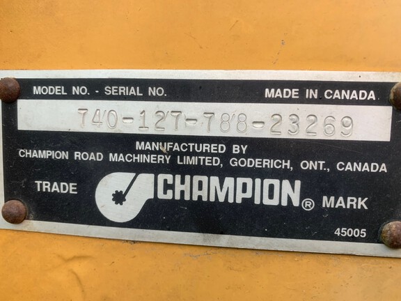 1993 Champion 740II