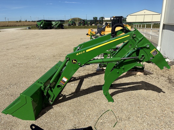 2024 John Deere 440R - Photo8