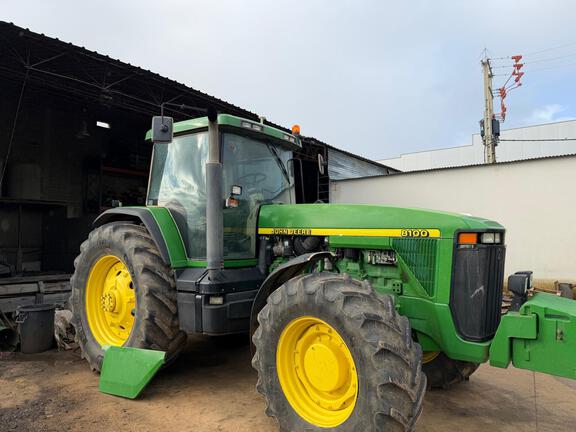John Deere 8100