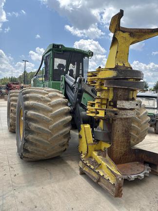 2021 John Deere 843L-II