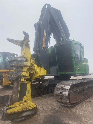 2017 John Deere 853M