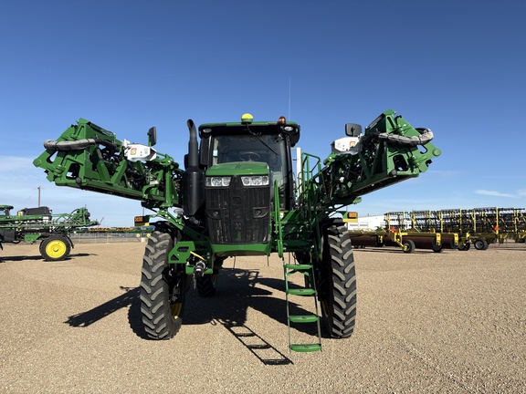 Used 2018 John Deere R4045 Self Propelled Sprayers at Horizon Ag & Turf in Lloydminster, AB - Photo2