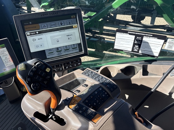 Used 2018 John Deere R4045 Self Propelled Sprayers at Horizon Ag & Turf in Lloydminster, AB - Photo20