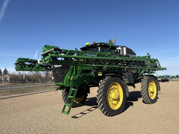 Used 2018 John Deere R4045 Self Propelled Sprayers at Horizon Ag & Turf in Lloydminster, AB - Photo1